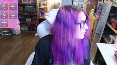 Cutie Velvette online show from April 15, 4:21 pm