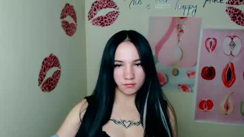 Snapshot of cutielady_ chatting on October 10, 6:25 pm Emma online show from October 10, 6:25 pm