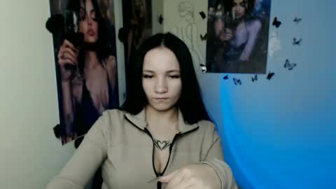 Emma online show from November 14, 9:16 pm