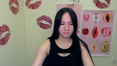 Snapshot of cutielady_ chatting on September 24, 12:12 pm Emma online show from September 24, 12:12 pm
