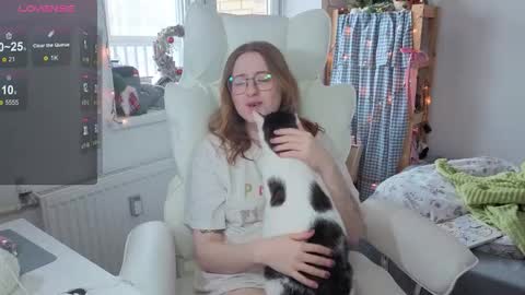 Alice  online show from February 4, 10:19 am