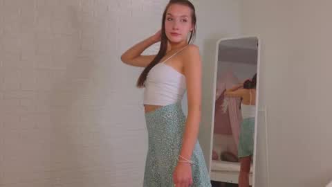 Vivienne online show from September 30, 8:58 am