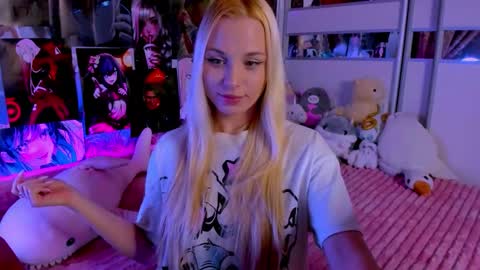 Nora online show from October 28, 9:27 pm