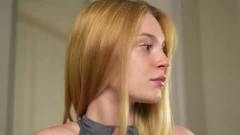 Snapshot of cyberheart_ chatting on September 22, 5:06 pm EMILY online show from September 22, 5:06 pm