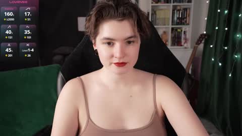 Snapshot of cybersamuraii chatting on February 8, 8:32 pm Helen Blossom online show from February 8, 8:32 pm