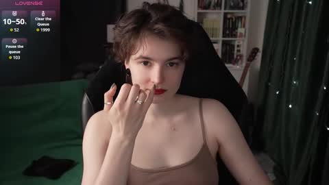 Snapshot of cybersamuraii chatting on October 16, 9:46 pm Helen Blossom online show from October 16, 9:46 pm