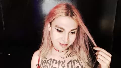 Nikki online show from November 22, 1:26 am