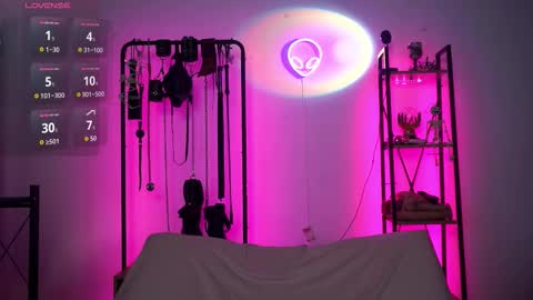 Lily Goddess online show from November 21, 11:30 am