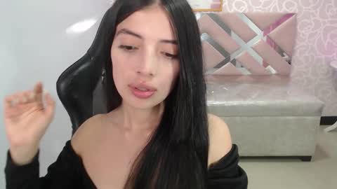 Snapshot of cynthia_ch chatting on October 18, 4:38 am CINTIA ARAUJO online show from October 18, 4:38 am