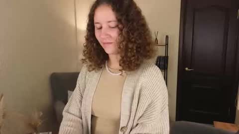 Snapshot of cynthia_myers chatting on October 17, 1:37 pm Lola online show from October 17, 1:37 pm