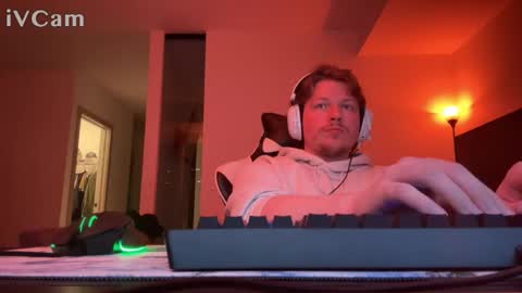 d14m0nd22 online show from April 19, 4:13 am