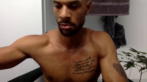 Snapshot of d33d667696 chatting on October 2, 4:44 am Dday2 online show from October 2, 4:44 am