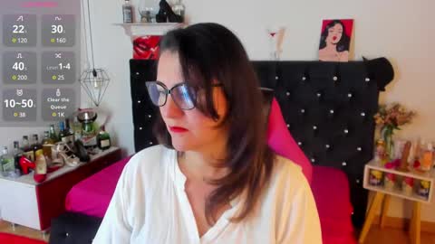 Mia  online show from March 9, 11:14 am