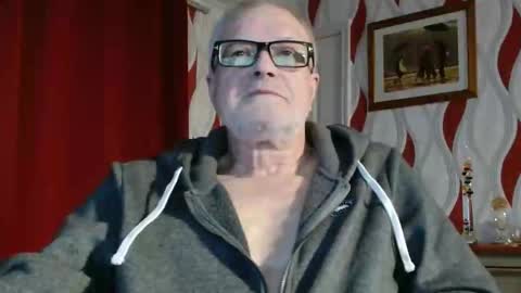 Brian ... online show from March 26, 9:09 pm