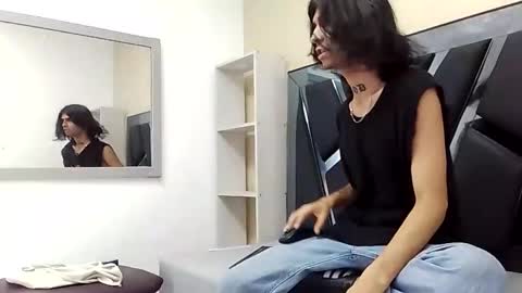 tayler online show from February 23, 11:44 am