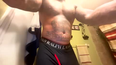 sexy tatted king bbc online show from October 20, 4:50 am