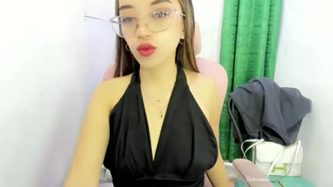 daddys_giirl69 online show from October 4, 2:59 pm