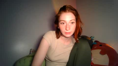 Snapshot of daddysdollhouse chatting on December 4, 5:32 am Saoirse online show from December 4, 5:32 am