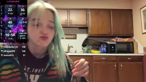 dadwouldbeproud1 online show from March 22, 6:01 pm