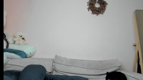 Snapshot of daenery_ chatting on January 13, 3:23 am daenery_ online show from January 13, 3:23 am