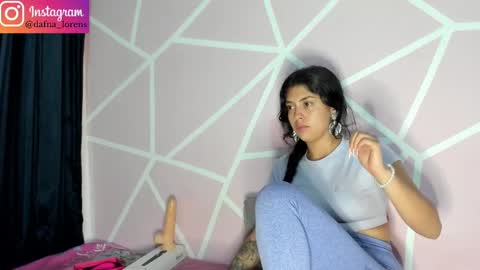 dafna lorens  online show from November 24, 1:15 am