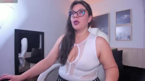 Snapshot of dafne_00 chatting on March 8, 12:30 pm Dafne online show from March 8, 12:30 pm