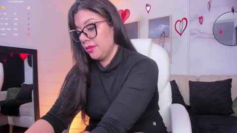 Snapshot of dafne_00 chatting on February 12, 6:30 pm Dafne online show from February 12, 6:30 pm