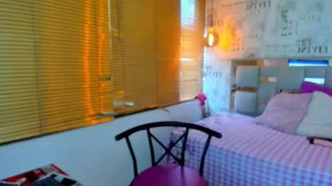 Snapshot of dafne_20 chatting on October 16, 8:07 pm dafne_20 online show from October 16, 8:07 pm