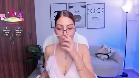 Dafne online show from September 18, 8:24 pm