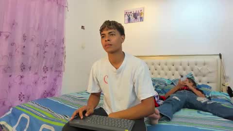 dafnezahiraa  online show from March 5, 4:45 am