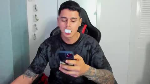 Snapshot of dage_19 chatting on September 18, 2:48 am my name is Jhon and I live in colombia online show from September 18, 2:48 am