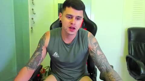Snapshot of dage_19 chatting on October 6, 8:37 pm my name is Jhon and I live in colombia online show from October 6, 8:37 pm