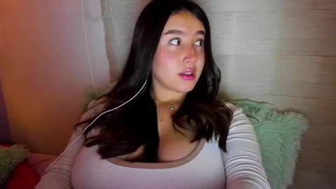 Snapshot of dahi_anne chatting on December 22, 5:22 am Call me D online show from December 22, 5:22 am