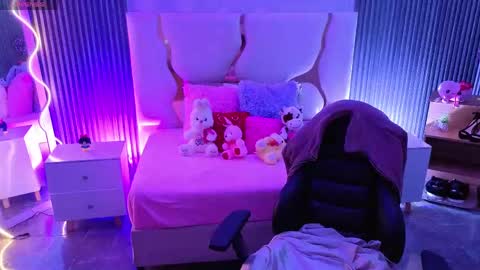 dahia  online show from April 13, 10:08 am