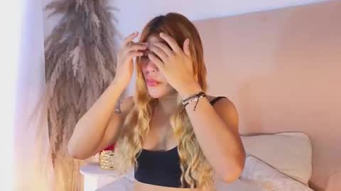 Dahiana online show from November 22, 4:49 pm