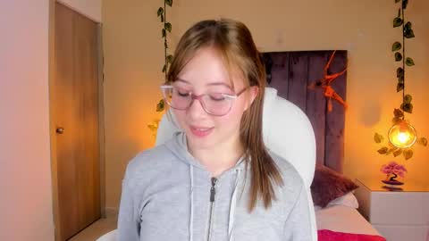 Snapshot of dahlia_rousse chatting on October 10, 9:52 pm Dahlia online show from October 10, 9:52 pm