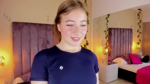 Snapshot of dahlia_rousse chatting on September 19, 11:19 pm Dahlia online show from September 19, 11:19 pm