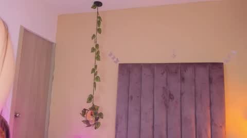 Dahlia online show from October 28, 9:27 pm