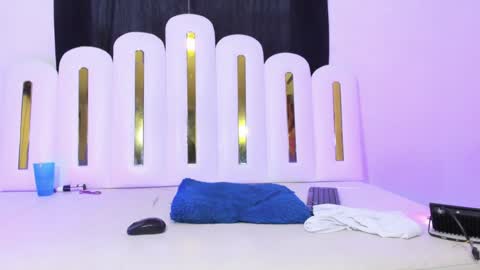 daicell juliana online show from December 13, 5:32 pm