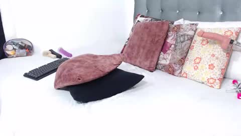 Daiisha.. online show from December 17, 9:54 pm