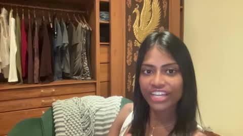 Snapshot of daily_dosessshhhh chatting on December 18, 12:40 pm AnnaCeleste online show from December 18, 12:40 pm