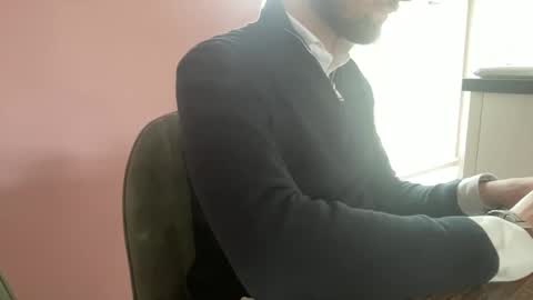 dailybully online show from April 10, 9:14 am