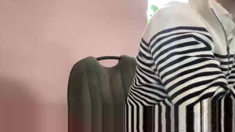 dailybully online show from April 3, 9:49 am