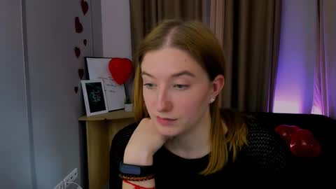 Little Di online show from February 26, 5:31 pm