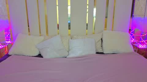 daisydelight_ online show from September 22, 1:21 am