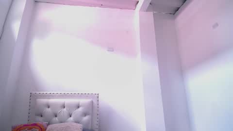 Dakota and Aron online show from March 26, 4:01 pm