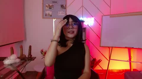 Snapshot of dakota_bonnet chatting on September 30, 4:01 am Dakota online show from September 30, 4:01 am