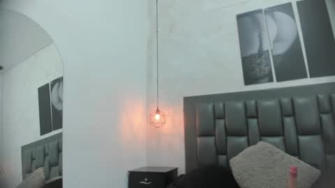 Dakota  online show from October 4, 2:26 pm