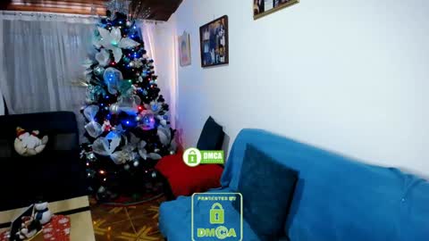 Snapshot of dakota_senju chatting on December 16, 9:20 pm Maca online show from December 16, 9:20 pm