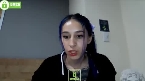 Snapshot of dakota_senju chatting on January 1, 12:11 am Maca online show from January 1, 12:11 am